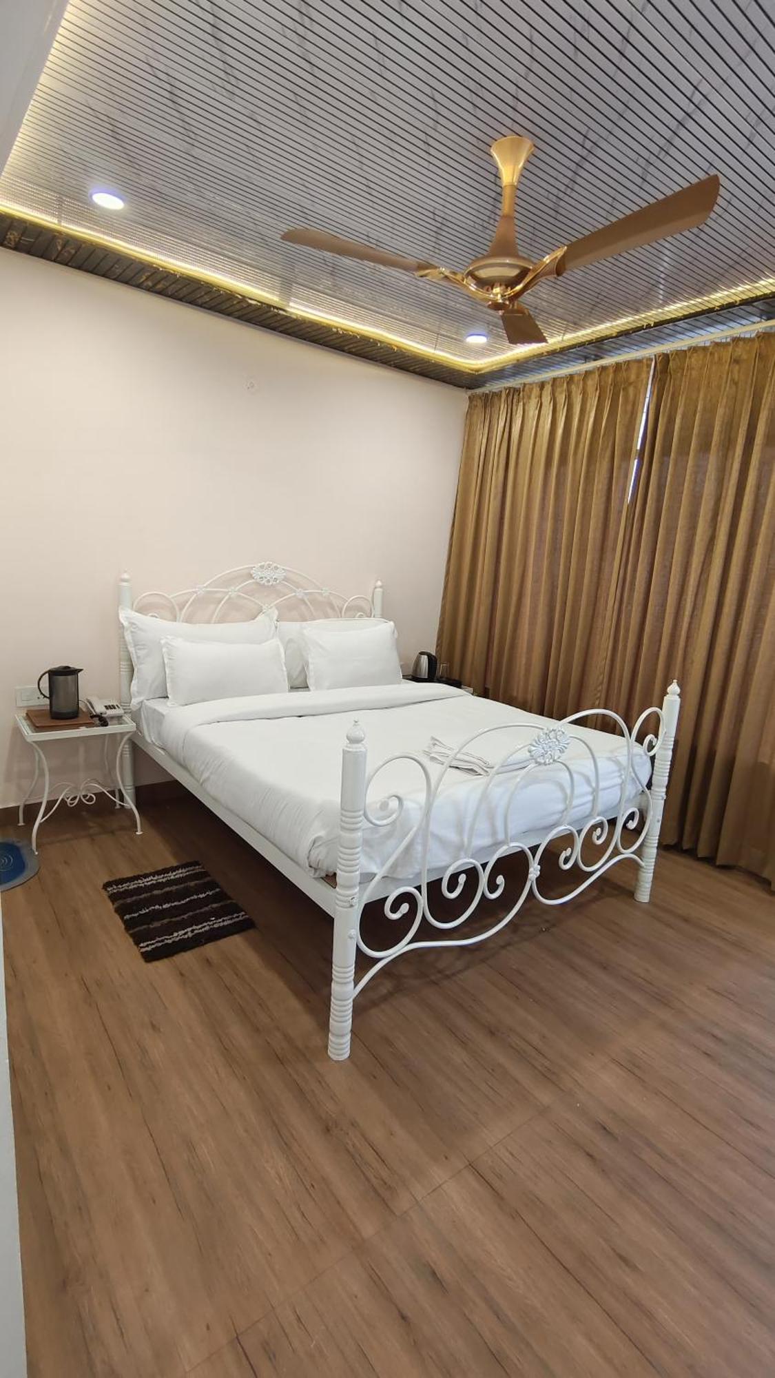 ג'איפור Hotel Golden Heritage Deluxe מראה חיצוני תמונה